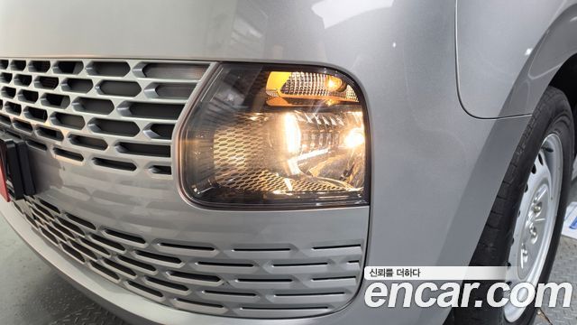 Hyundai Staria 2022 — photo 8
