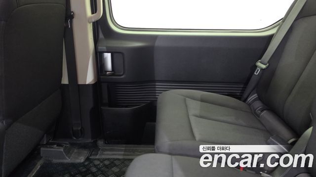 Hyundai Staria 2022 — photo 15