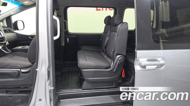 Hyundai Staria 2022 — photo 16