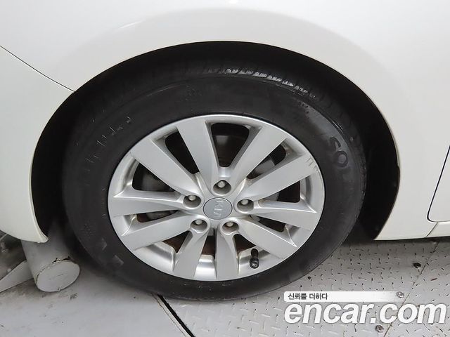 Kia K3 2013 — photo 5