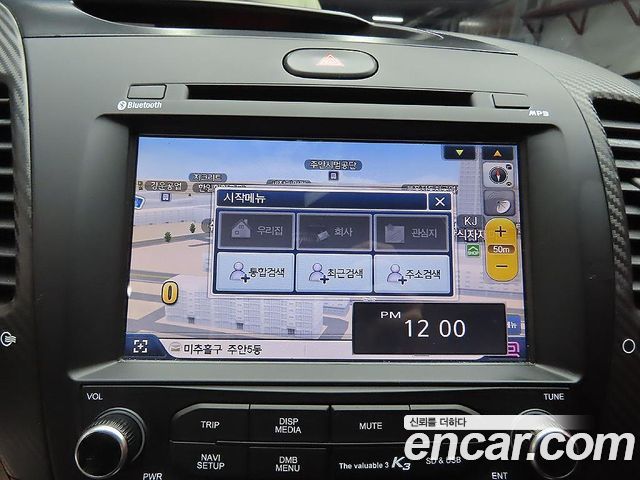 Kia K3 2013 — photo 16