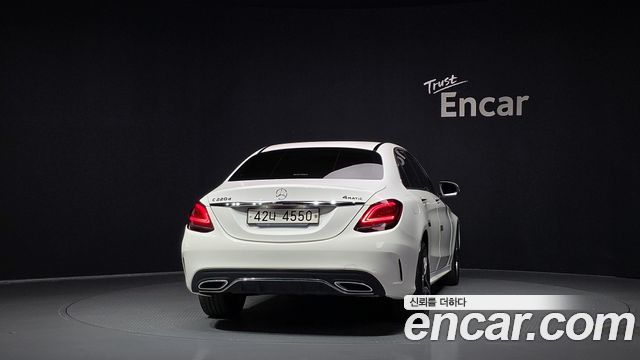 Mercedes-Benz C-Class 2019 — photo 4