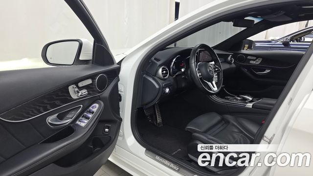 Mercedes-Benz C-Class 2019 — photo 10