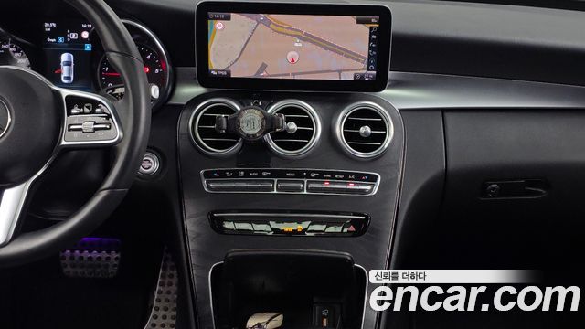 Mercedes-Benz C-Class 2019 — photo 14