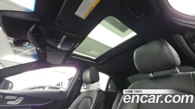 Mercedes-Benz C-Class 2019 — photo 19