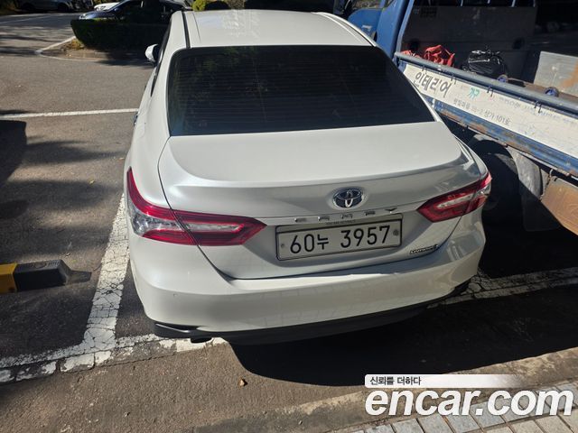 Toyota Camry 2018 — photo 3