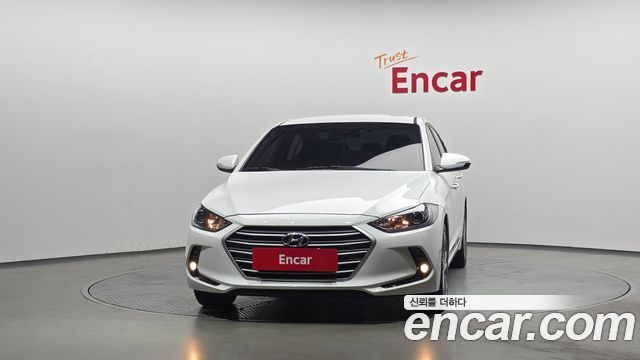 Hyundai AVANTE 2017 — photo 3