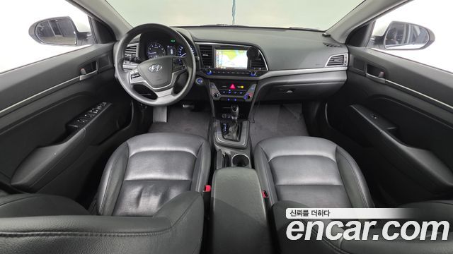 Hyundai AVANTE 2017 — photo 7
