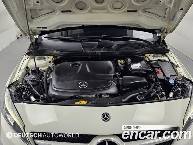 Mercedes-Benz A-Class 2018 — photo 6
