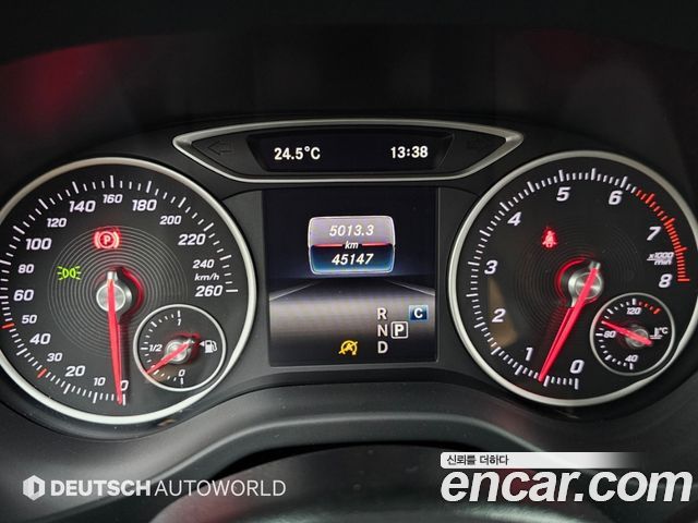 Mercedes-Benz A-Class 2018 — photo 8