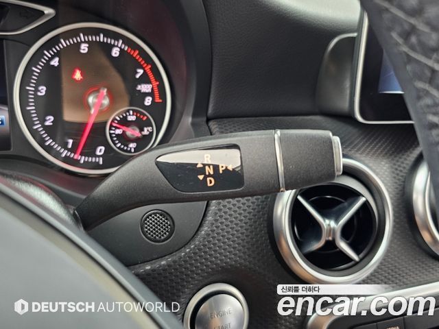 Mercedes-Benz A-Class 2018 — photo 9