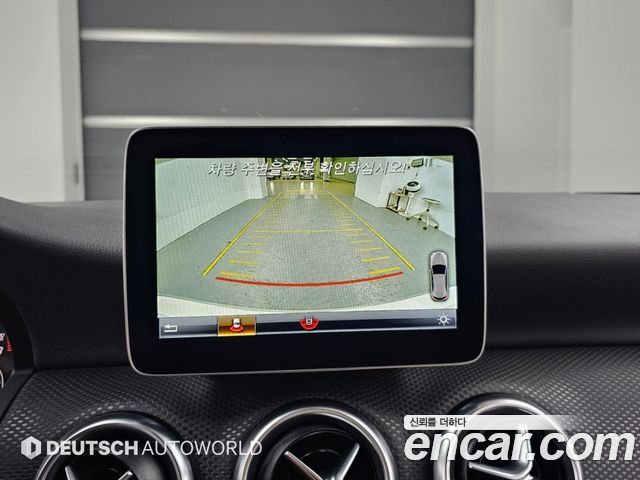 Mercedes-Benz A-Class 2018 — photo 15