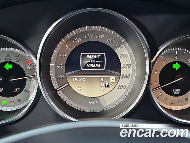 Mercedes-Benz CLS-Class 2012 — photo 6