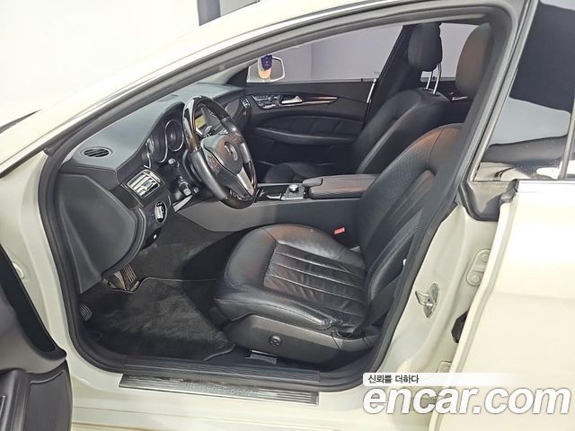 Mercedes-Benz CLS-Class 2012 — photo 10
