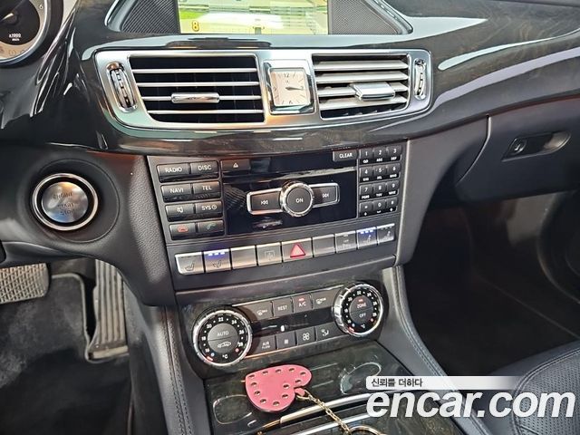 Mercedes-Benz CLS-Class 2012 — photo 16