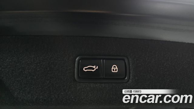 Genesis EQ900 2016 — photo 17
