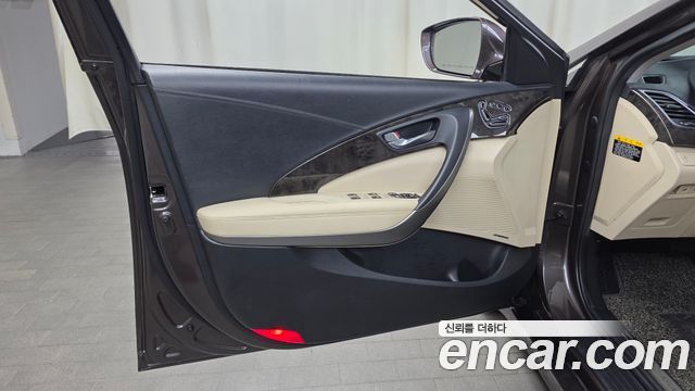 Hyundai Aslan 2015 — photo 14