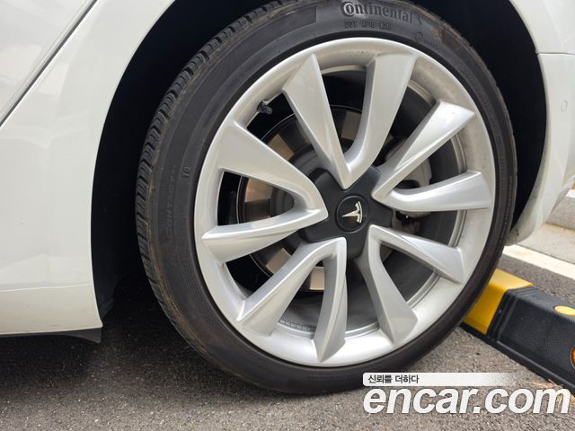 Tesla Model 3 2022 — photo 17
