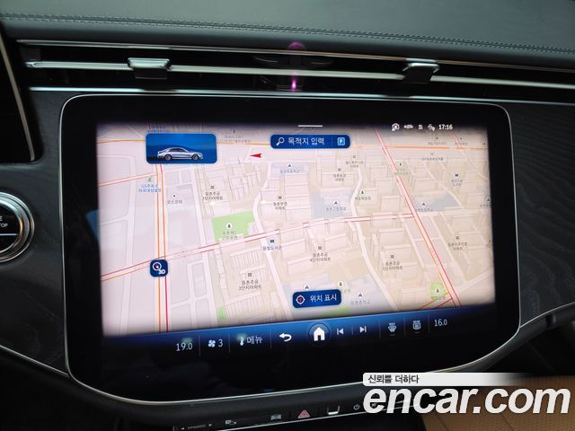 Mercedes-Benz E-Class 2025 — photo 15
