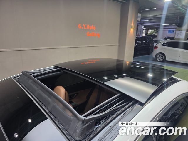 Mercedes-Benz E-Class 2025 — photo 18