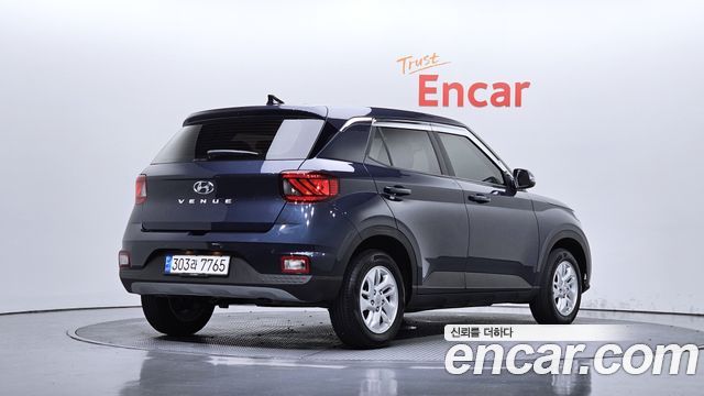 Hyundai Venue 2022 — photo 2