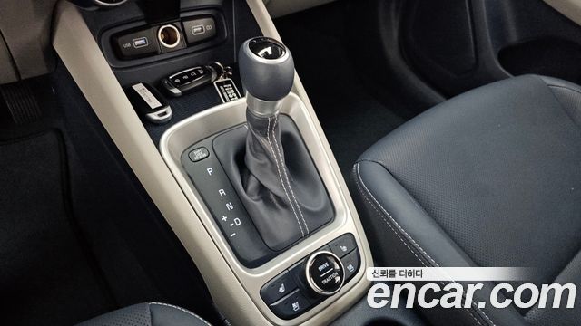 Hyundai Venue 2022 — photo 12