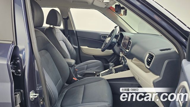 Hyundai Venue 2022 — photo 17