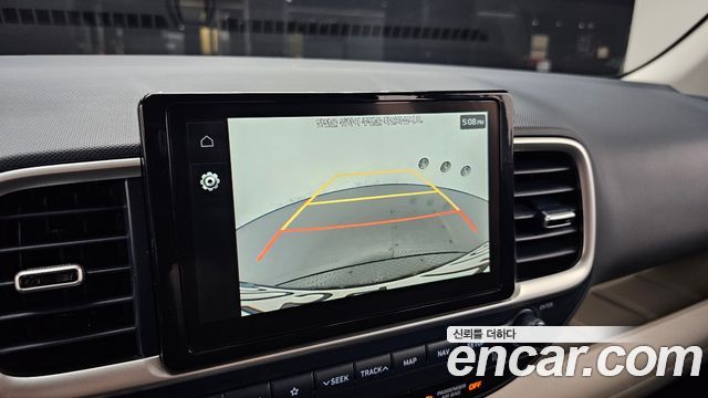 Hyundai Venue 2022 — photo 21