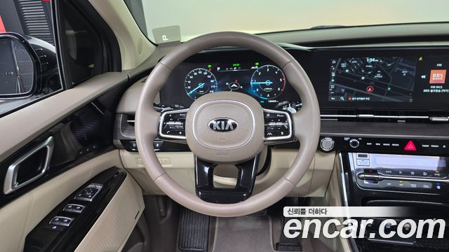 Kia Canival 2021 — photo 18