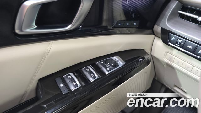 Kia Canival 2021 — photo 21