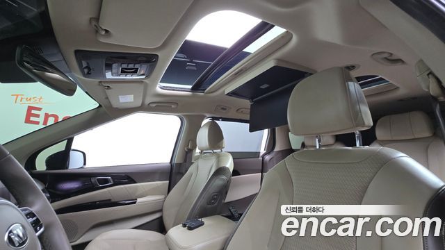 Kia Canival 2021 — photo 25