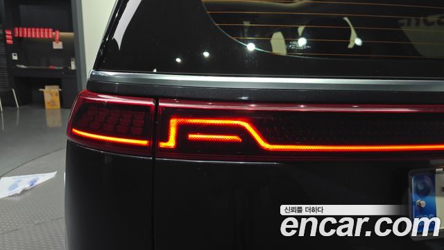 Kia Canival 2021 — photo 9