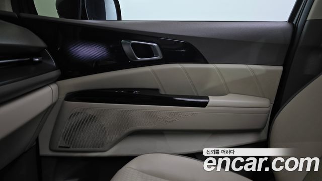 Kia Canival 2021 — photo 15