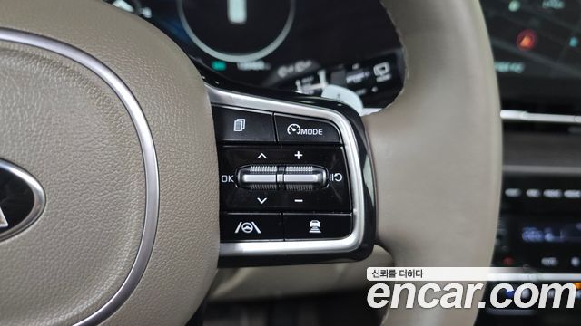 Kia Canival 2021 — photo 30
