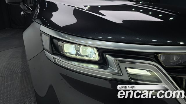 Kia Canival 2021 — photo 33