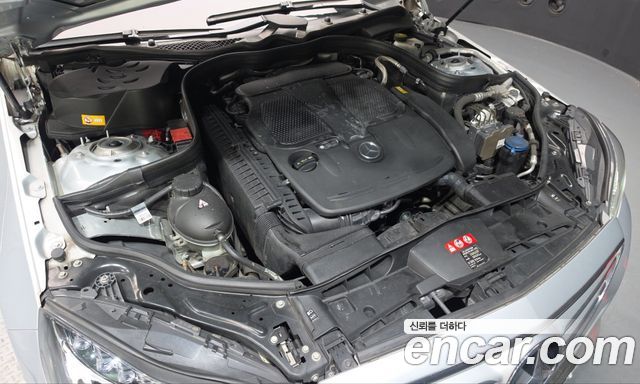 Mercedes-Benz E-Class 2014 — photo 6