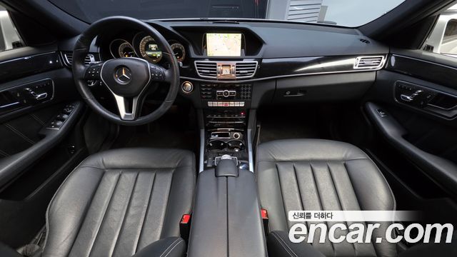 Mercedes-Benz E-Class 2014 — photo 10