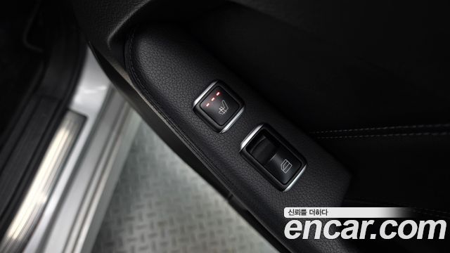 Mercedes-Benz E-Class 2014 — photo 23