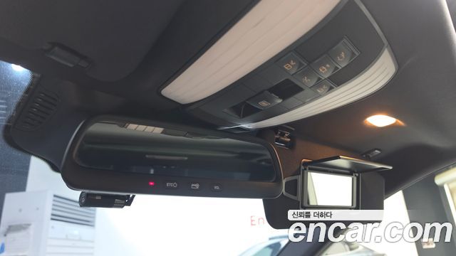 Mercedes-Benz E-Class 2014 — photo 24