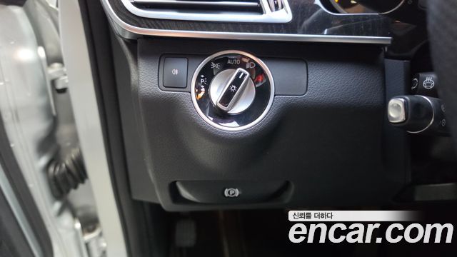 Mercedes-Benz E-Class 2014 — photo 27