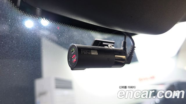 Mercedes-Benz E-Class 2014 — photo 28