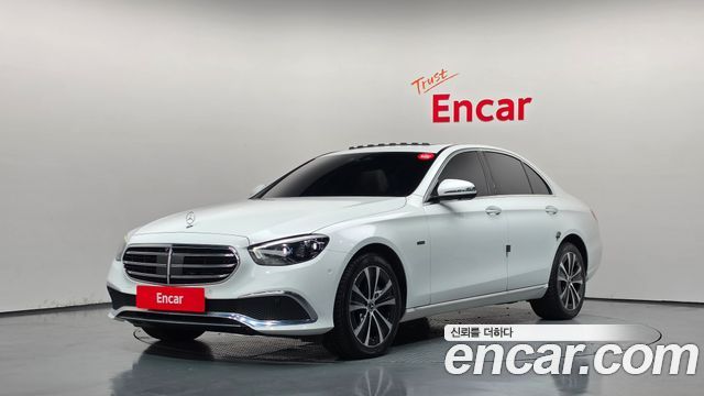 Mercedes-Benz E-Class 2021 — photo 1