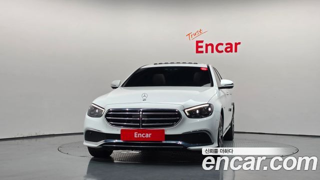 Mercedes-Benz E-Class 2021 — photo 3