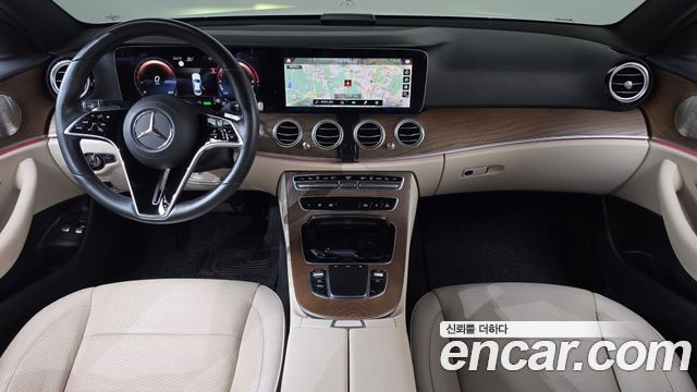 Mercedes-Benz E-Class 2021 — photo 10