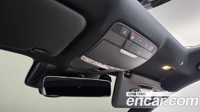Mercedes-Benz E-Class 2021 — photo 25
