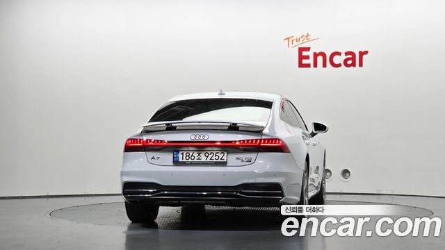 Audi A7 2022 — photo 4