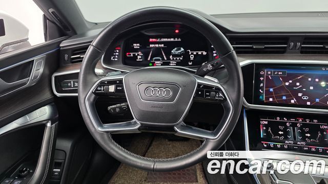 Audi A7 2022 — photo 13