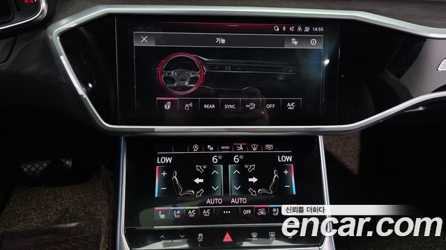 Audi A7 2022 — photo 18