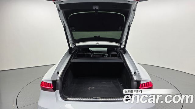 Audi A7 2022 — photo 20