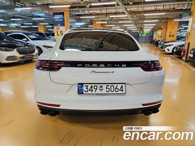 Porsche Panamera 2018 — photo 4